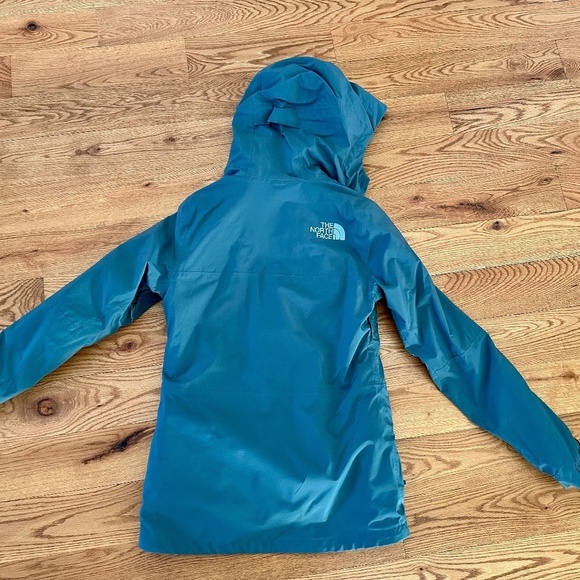 Women’s ThermoBall™ Snow Triclimate® Jacket - Size XS - Picture 5 of 8